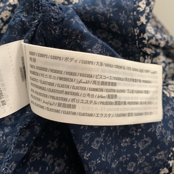 Hollister XS Floral Print Open Ruffled Leg Dress - Picture 13 of 14